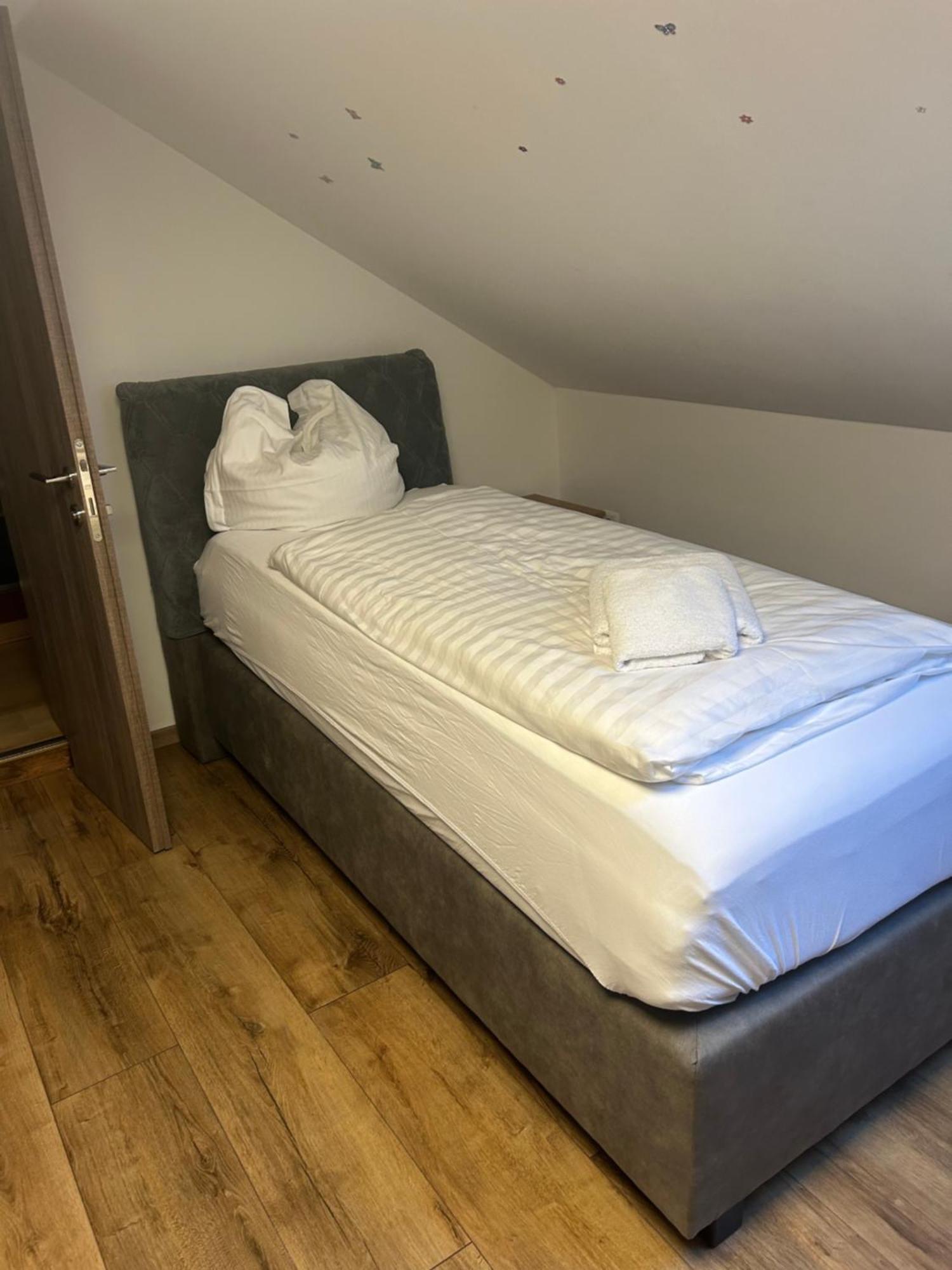 Gaststaette Puetz Hotel Siegen Ngoại thất bức ảnh