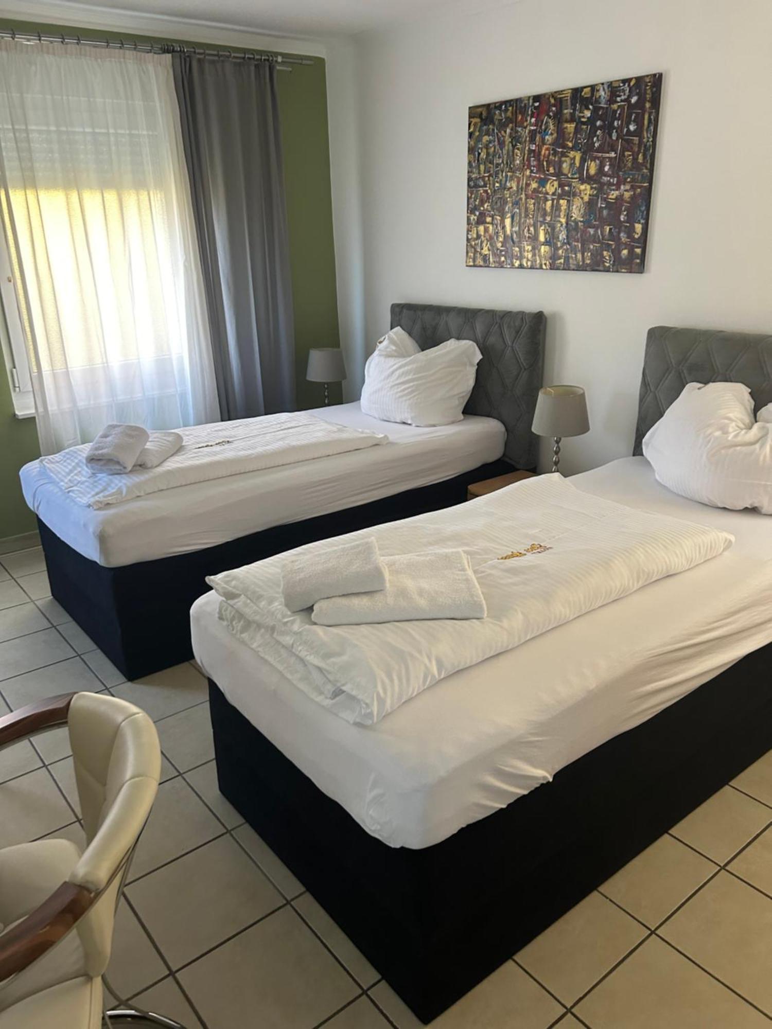 Gaststaette Puetz Hotel Siegen Ngoại thất bức ảnh