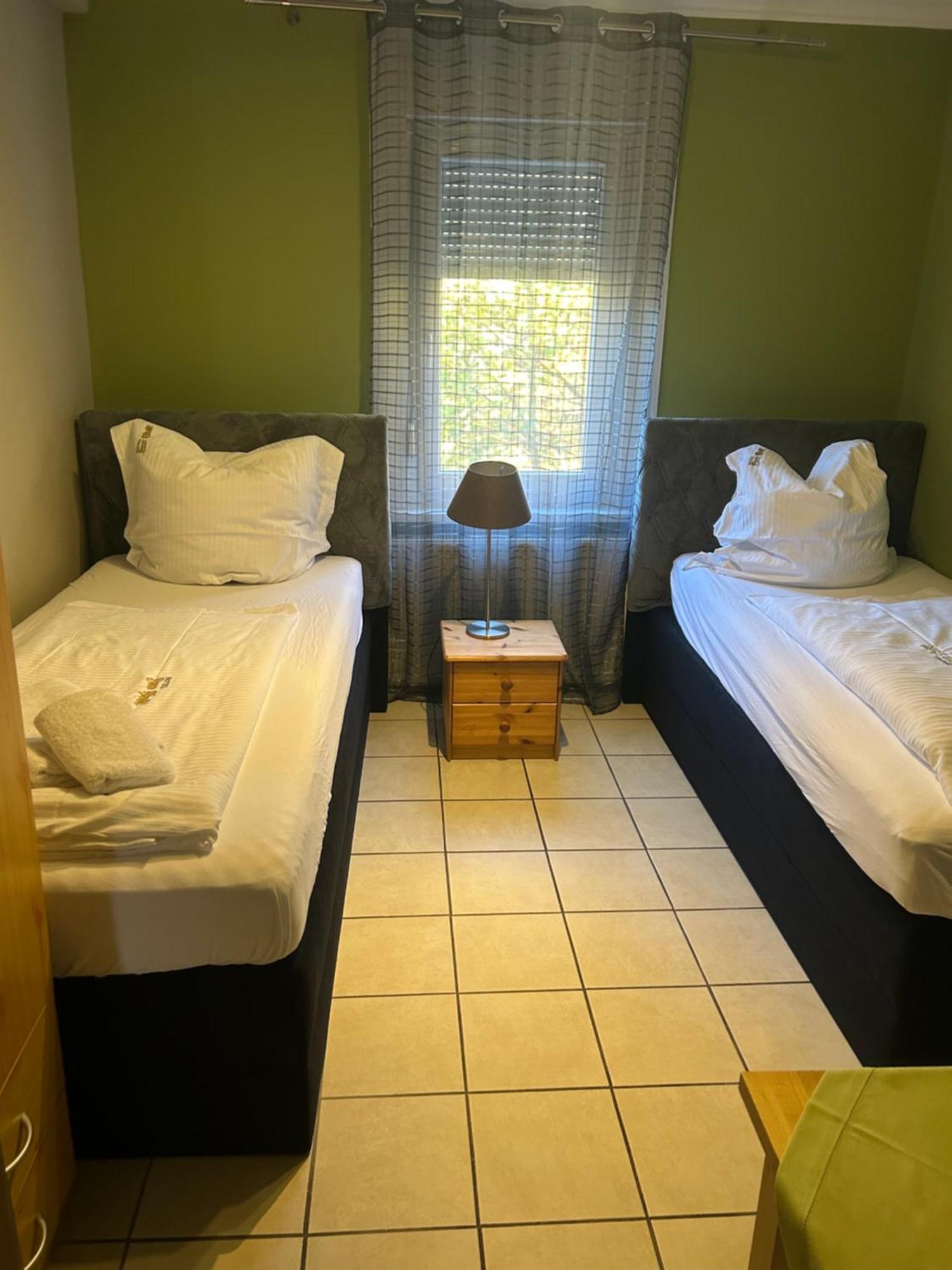 Gaststaette Puetz Hotel Siegen Ngoại thất bức ảnh