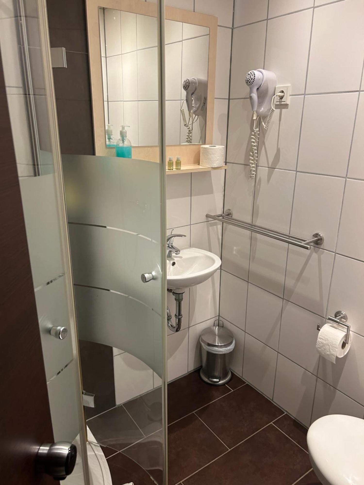 Gaststaette Puetz Hotel Siegen Ngoại thất bức ảnh
