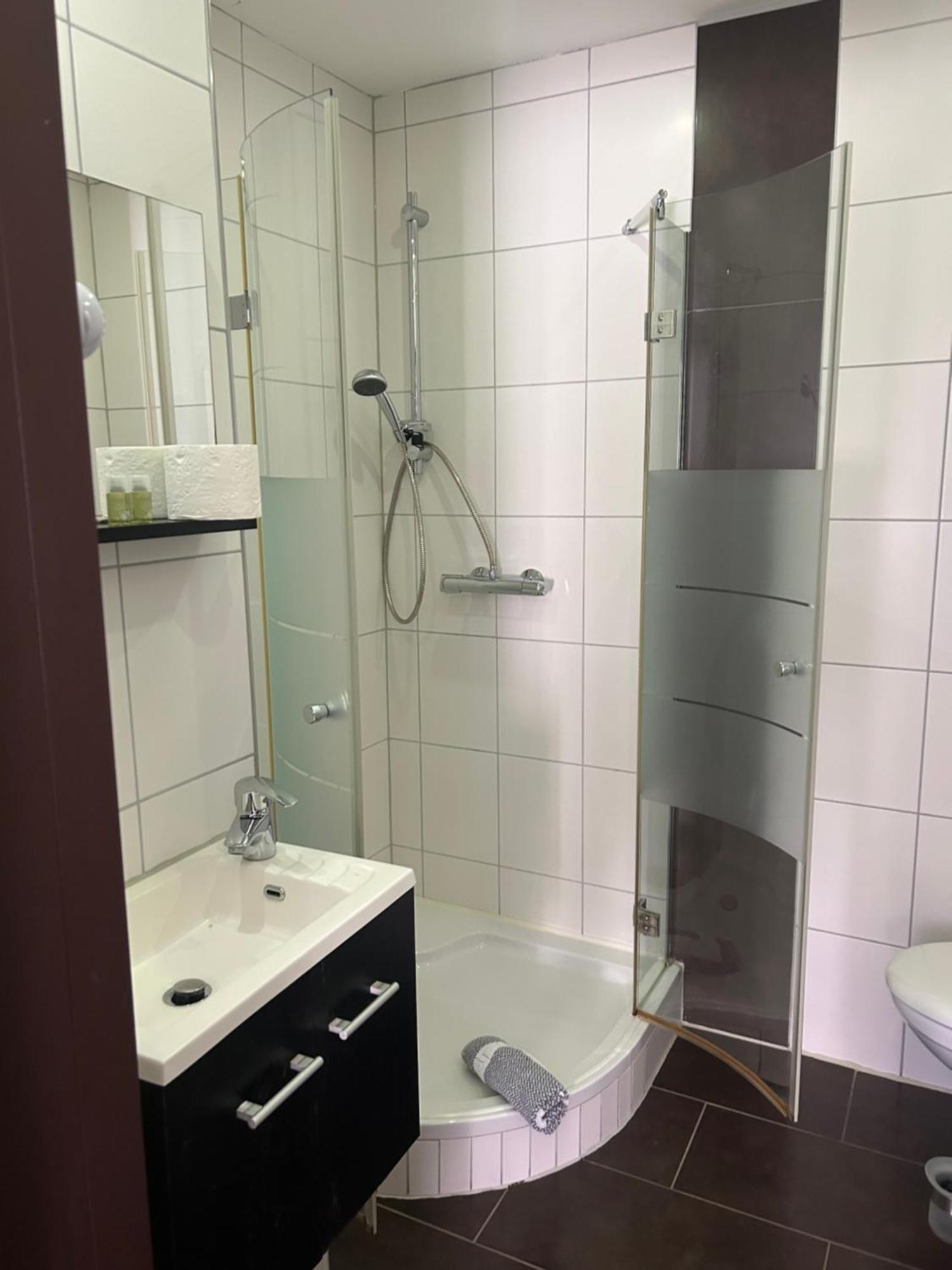 Gaststaette Puetz Hotel Siegen Ngoại thất bức ảnh