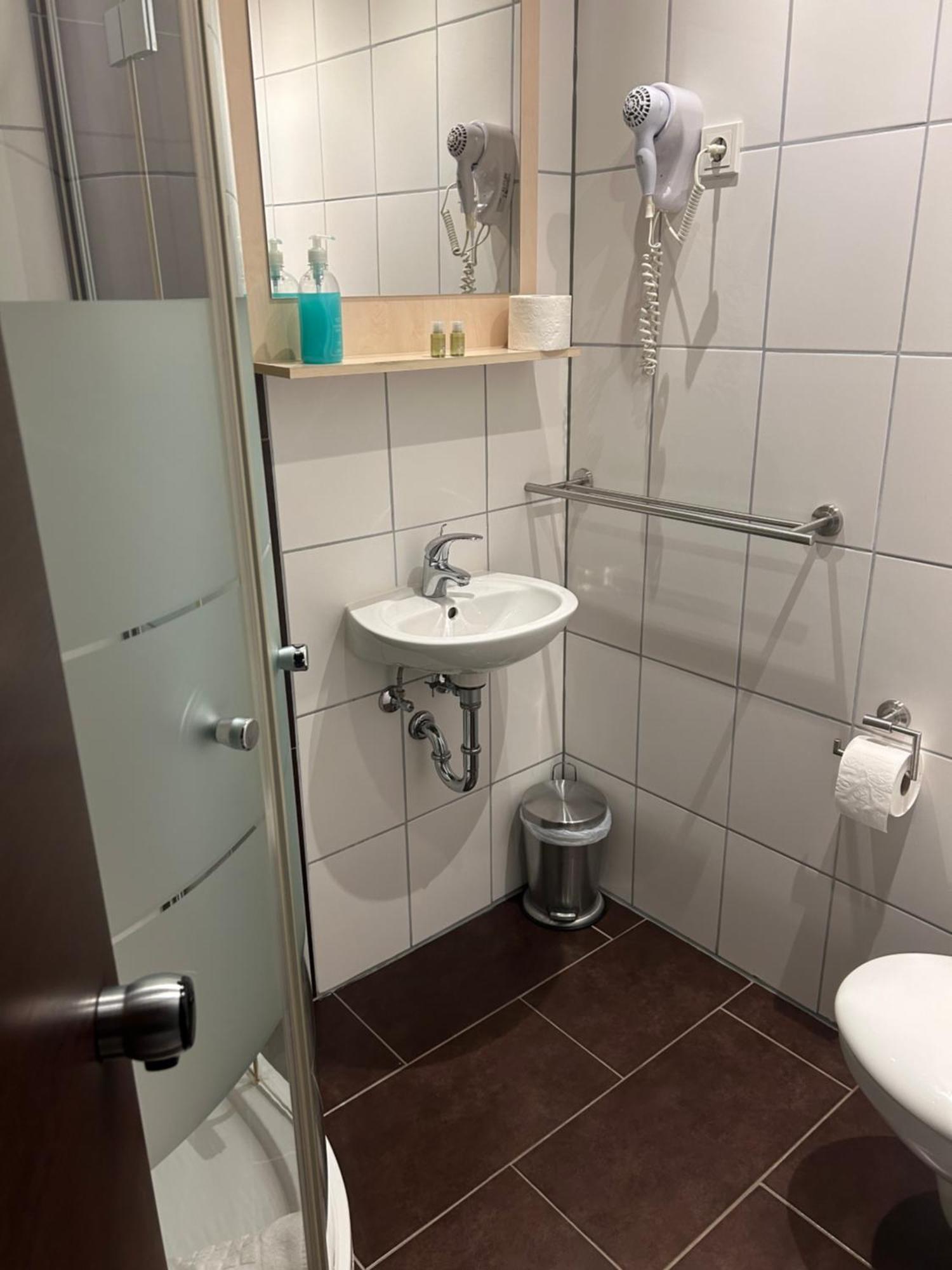 Gaststaette Puetz Hotel Siegen Ngoại thất bức ảnh