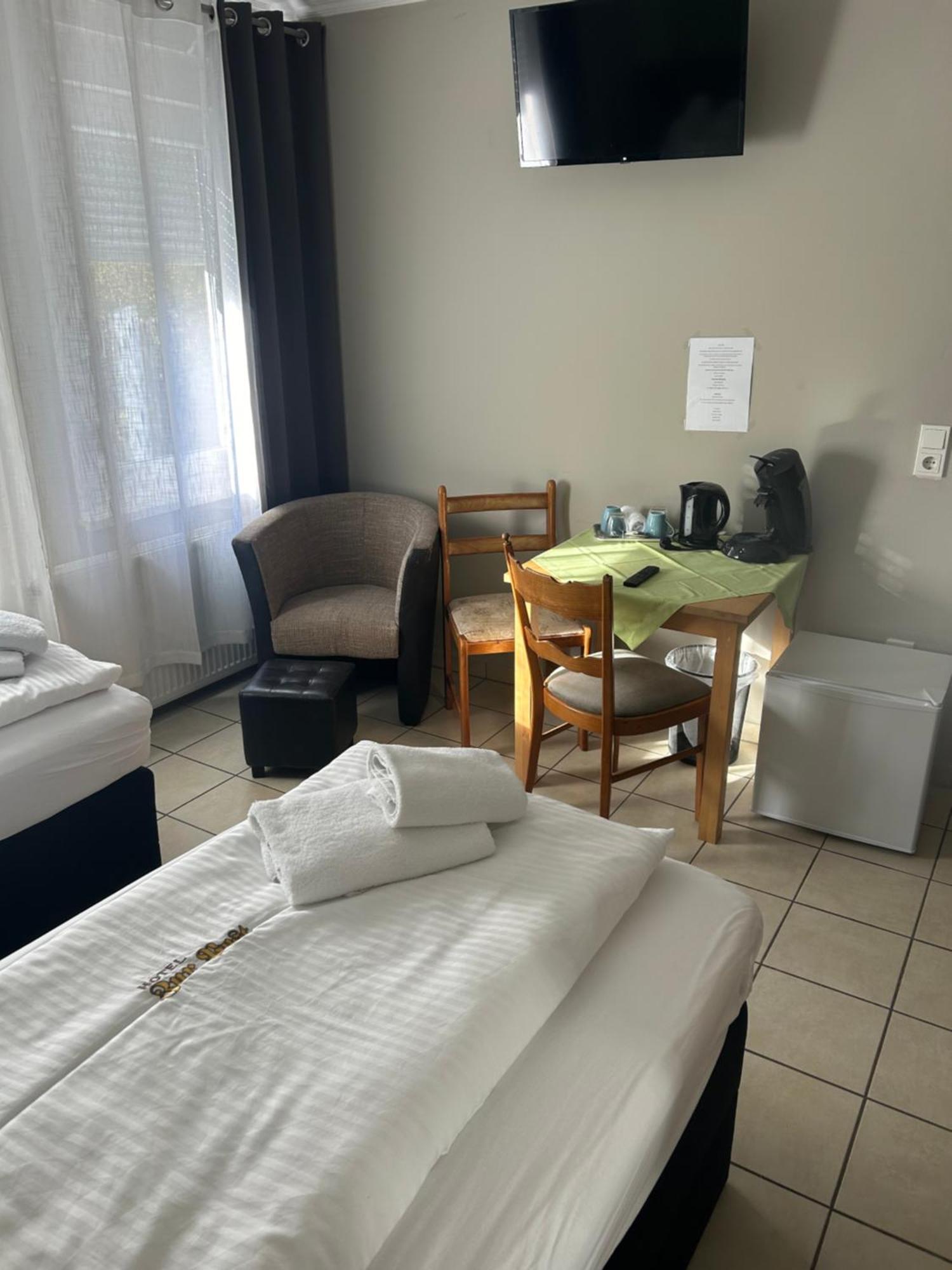 Gaststaette Puetz Hotel Siegen Ngoại thất bức ảnh